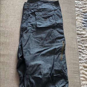 DENIM KNEE LENGTH SHORTS